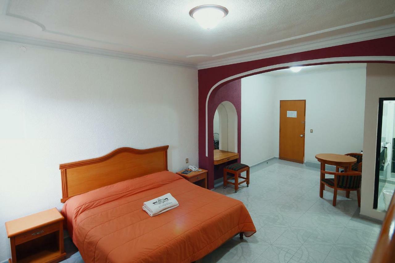 Hotel El Conquistador Monarca. Zitácuaro Zewnętrze zdjęcie