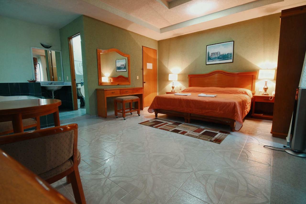Hotel El Conquistador Monarca. Zitácuaro Zewnętrze zdjęcie