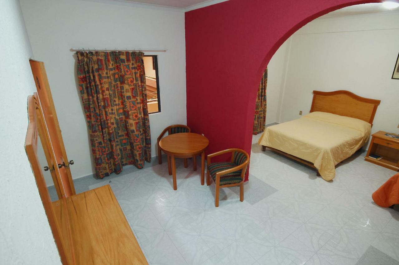 Hotel El Conquistador Monarca. Zitácuaro Zewnętrze zdjęcie