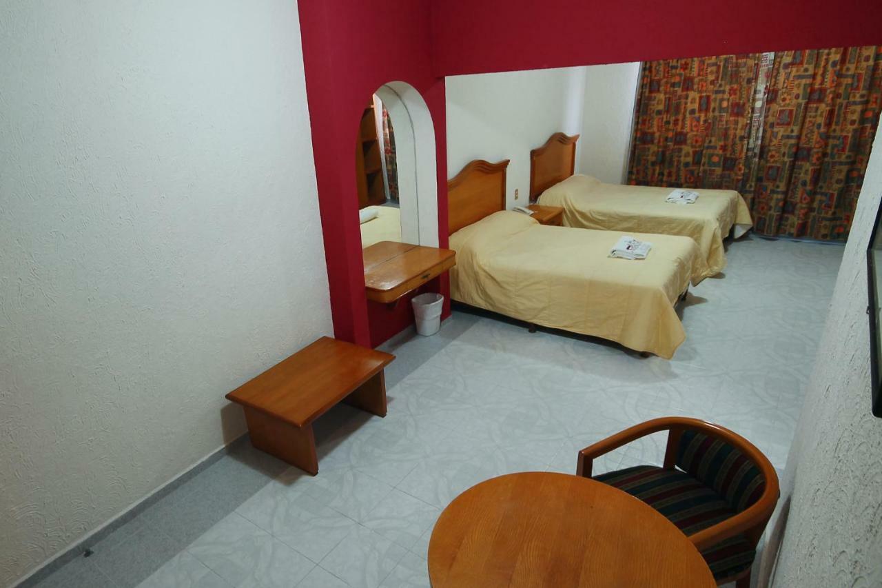 Hotel El Conquistador Monarca. Zitácuaro Zewnętrze zdjęcie