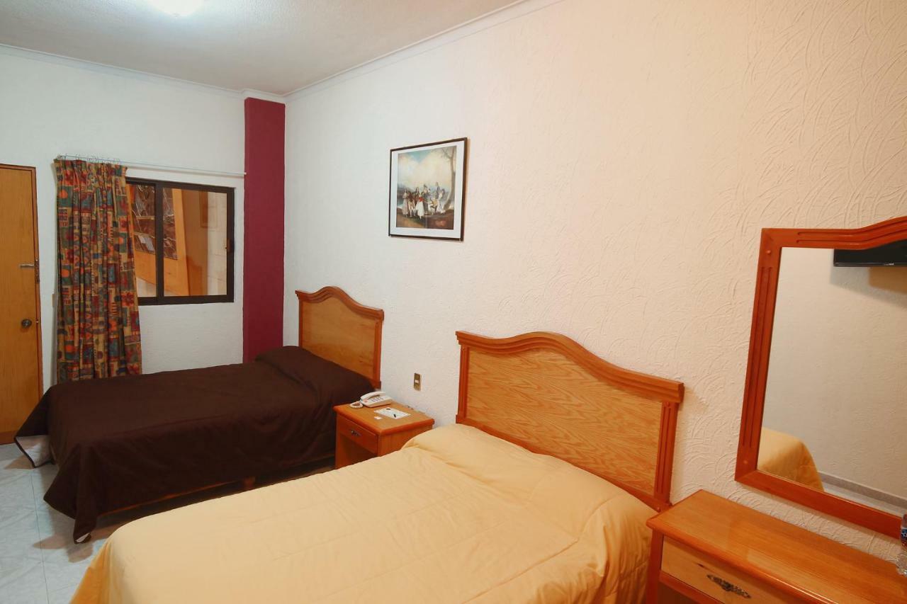 Hotel El Conquistador Monarca. Zitácuaro Zewnętrze zdjęcie