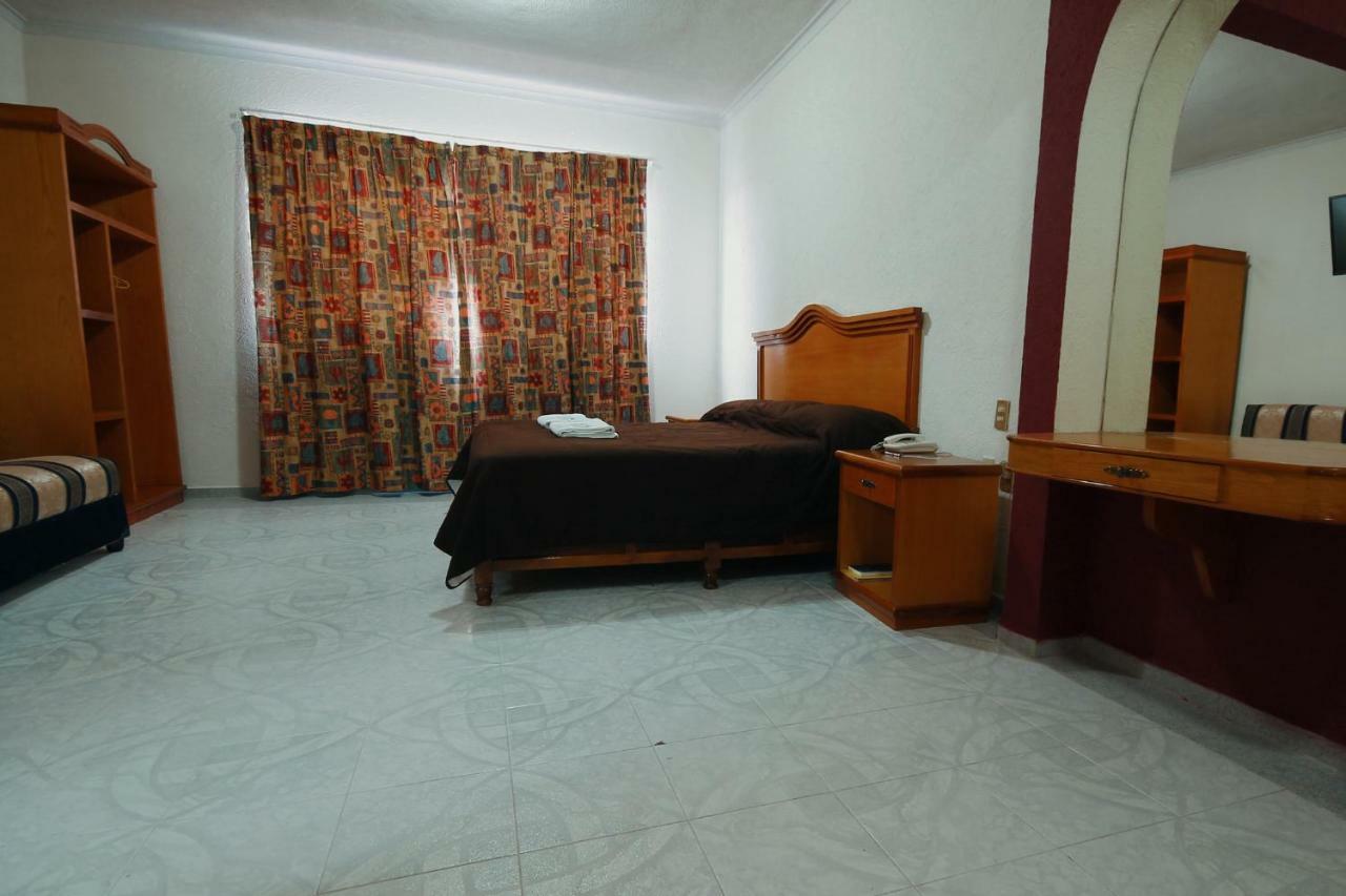 Hotel El Conquistador Monarca. Zitácuaro Zewnętrze zdjęcie