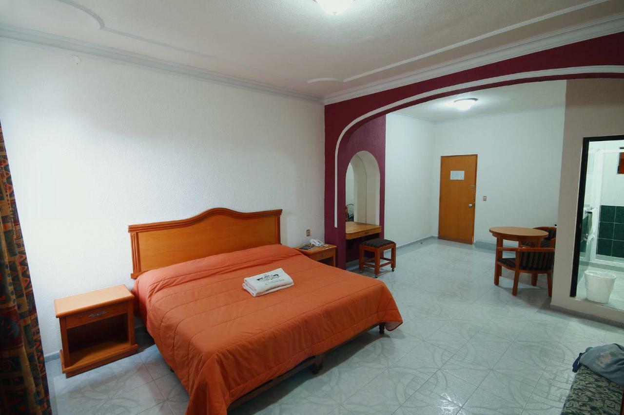Hotel El Conquistador Monarca. Zitácuaro Zewnętrze zdjęcie