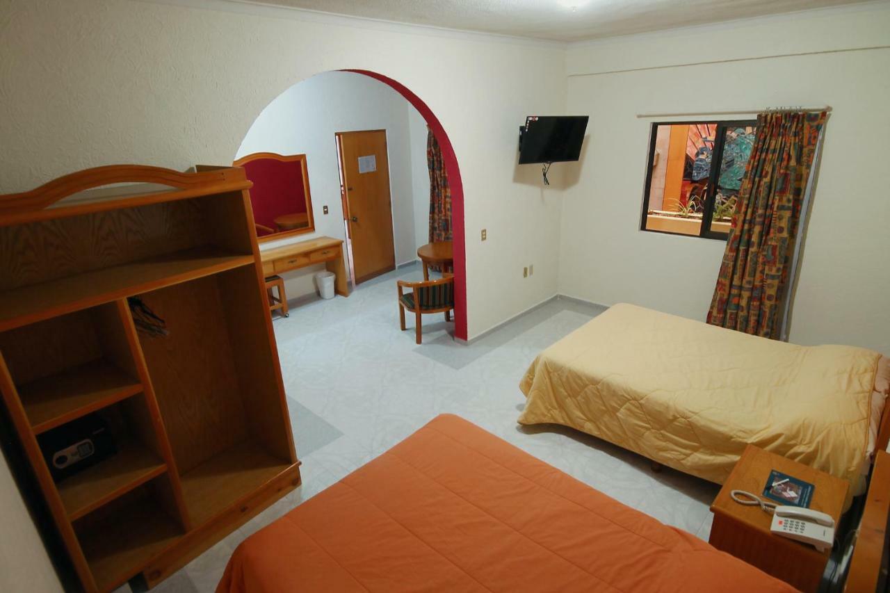 Hotel El Conquistador Monarca. Zitácuaro Zewnętrze zdjęcie