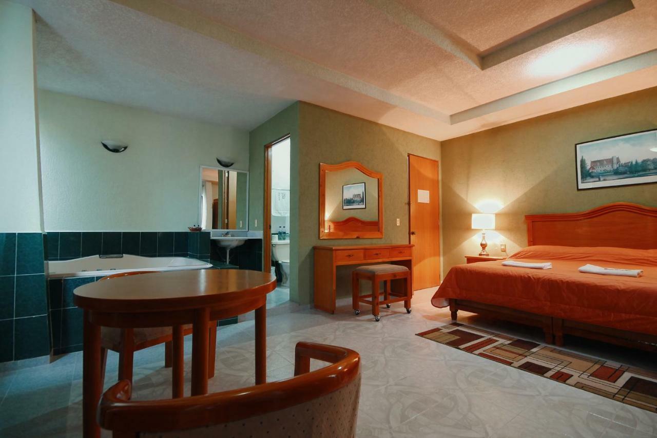 Hotel El Conquistador Monarca. Zitácuaro Zewnętrze zdjęcie