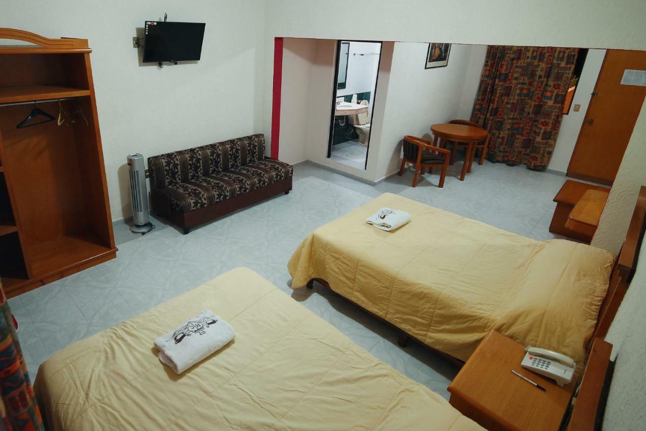 Hotel El Conquistador Monarca. Zitácuaro Zewnętrze zdjęcie