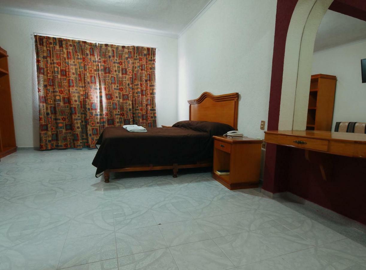 Hotel El Conquistador Monarca. Zitácuaro Zewnętrze zdjęcie